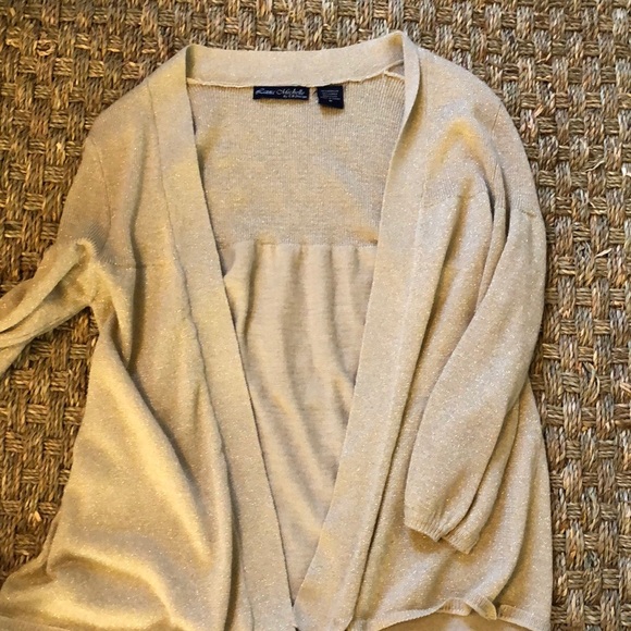 Sweater - Picture 3 of 3